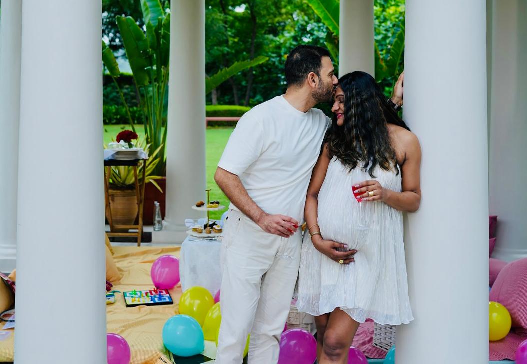 Bump Couture: Esha Amin’s Stylish Spin on Pregnancy